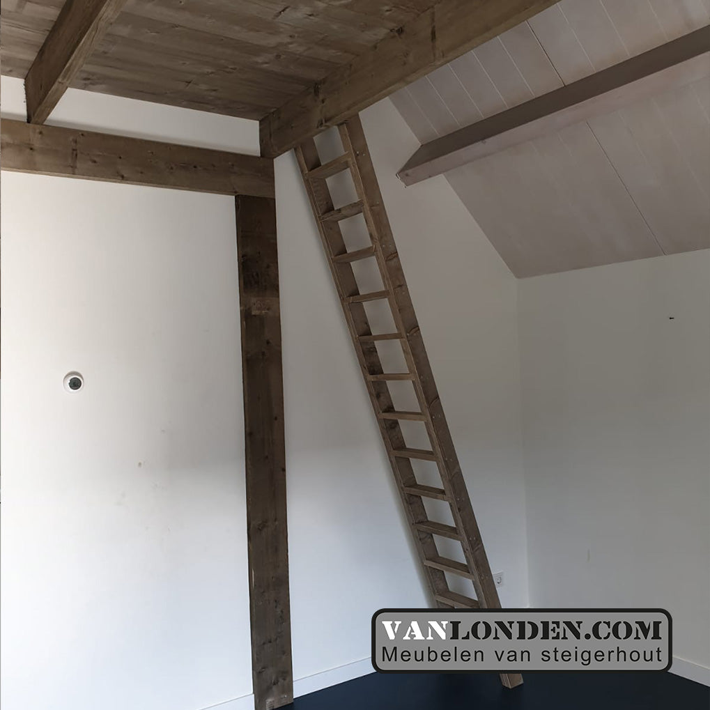 Steigerhouten slaap vide Wibe