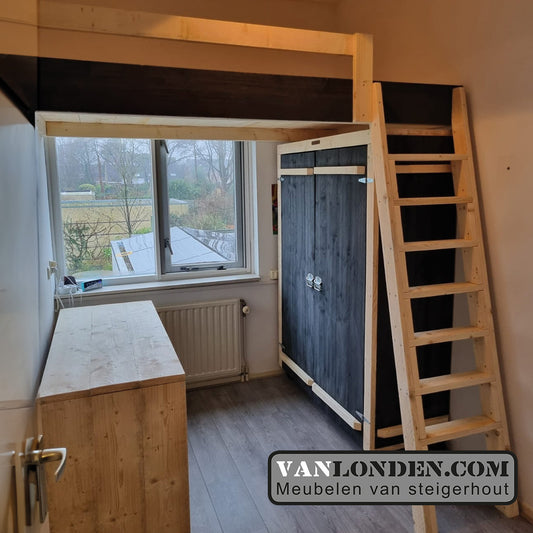 Steigerhouten vide met kast en bureau Bommel