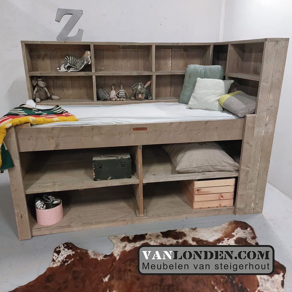 Steigerhouten halfhoogslaper dressoir Koby