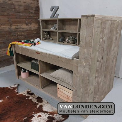 Steigerhouten halfhoogslaper dressoir Koby