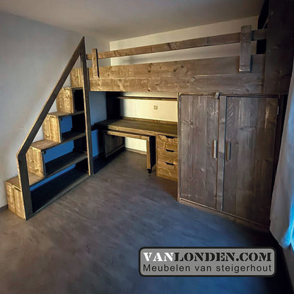 Steigerhouten slaap vide Wommel