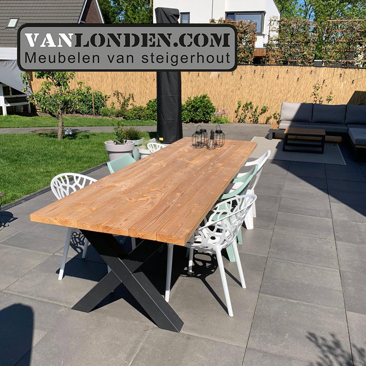Tuintafel van Douglas balken Kim