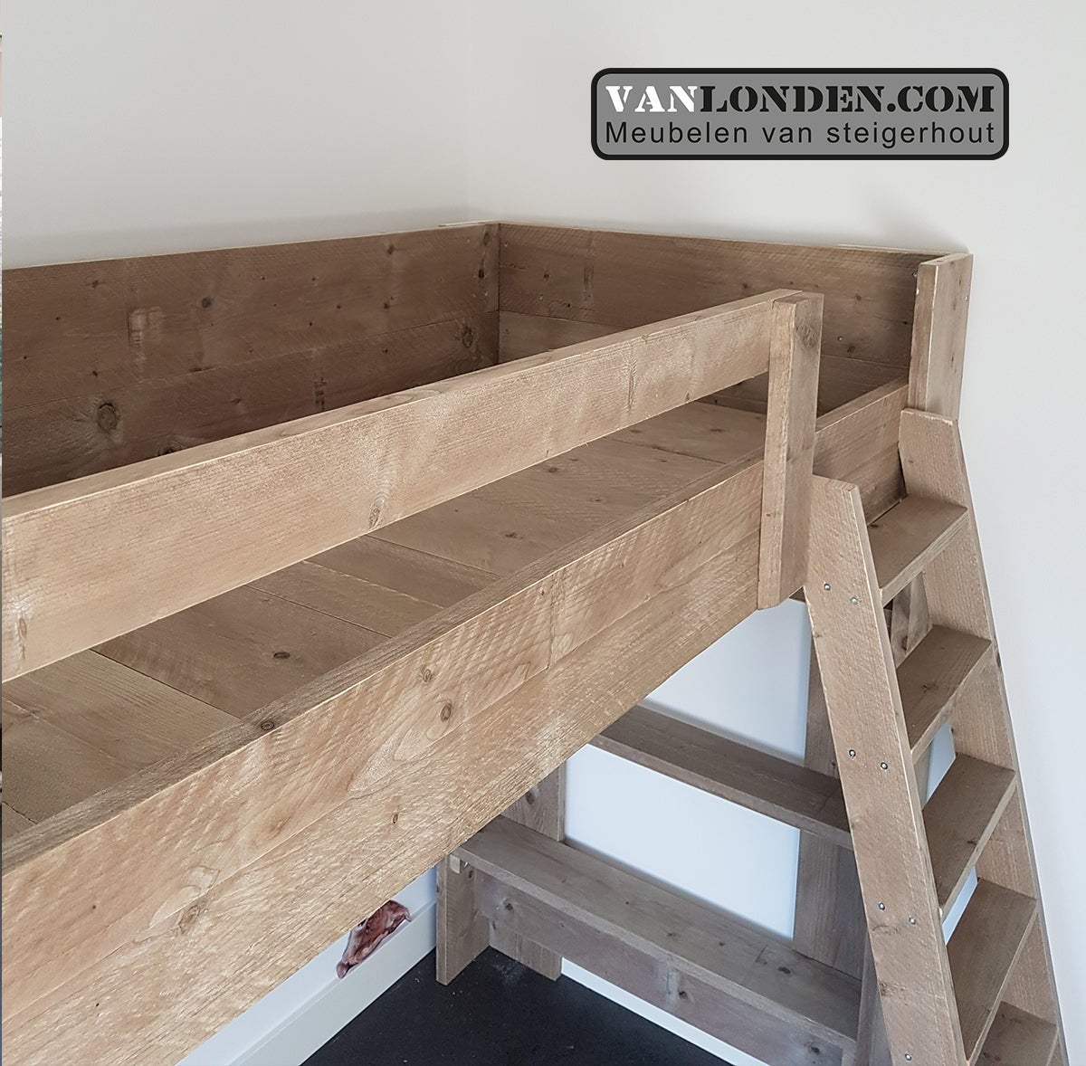 Steigerhouten slaap vide Juste