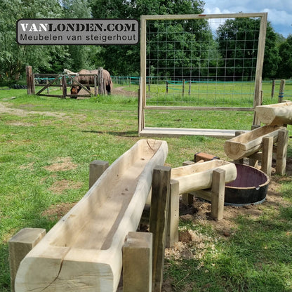 Waterbaan van boomstammen Charly