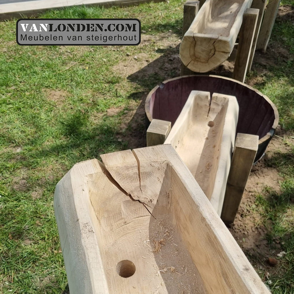 Waterbaan van boomstammen Charly