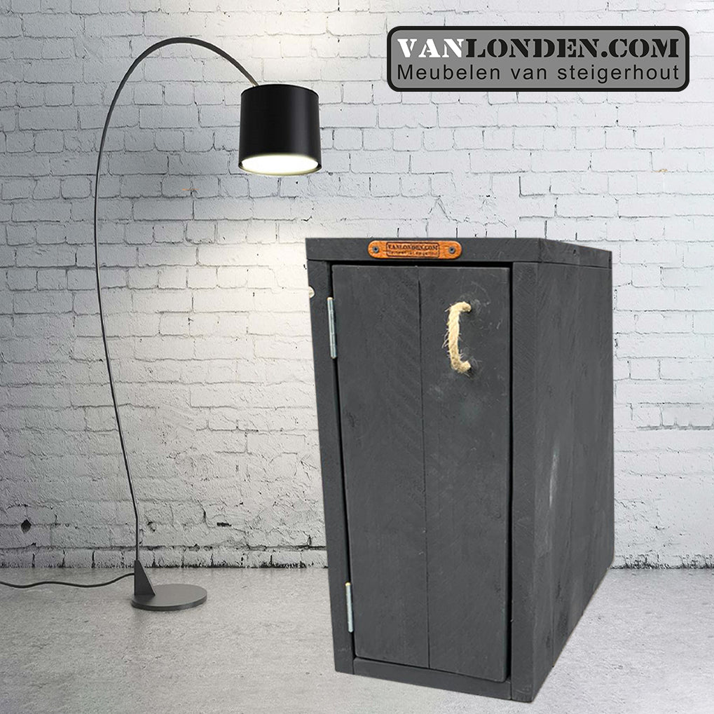 Zwart steigerhouten nachtkastje Roland