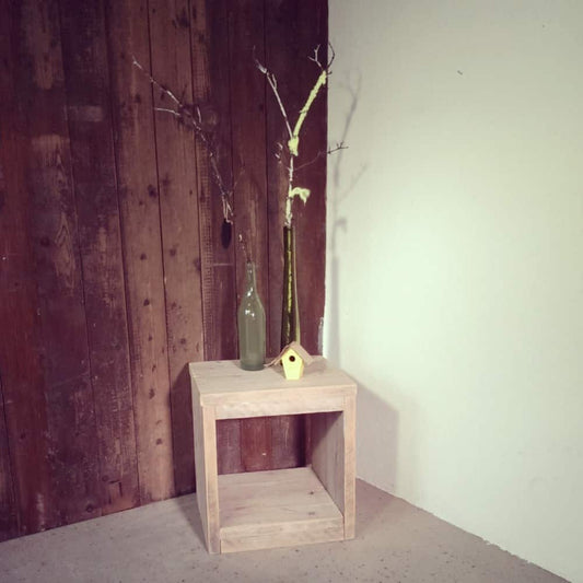 Steigerhouten nachtkastje en krukje Elias