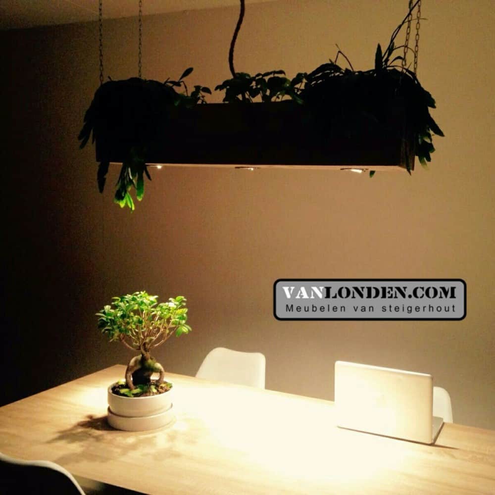 Multifunctionele Lamp / plantenbak Cindy