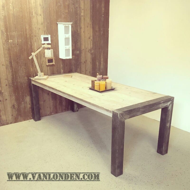 Steigerhouten tafel Jeanne