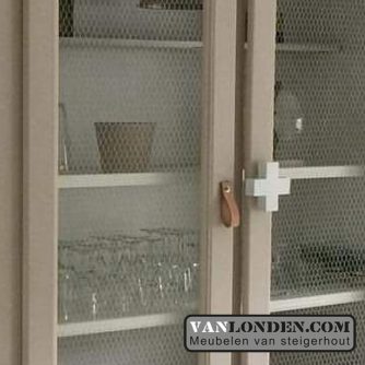 Sets leren greepjes voor op laden en deuren