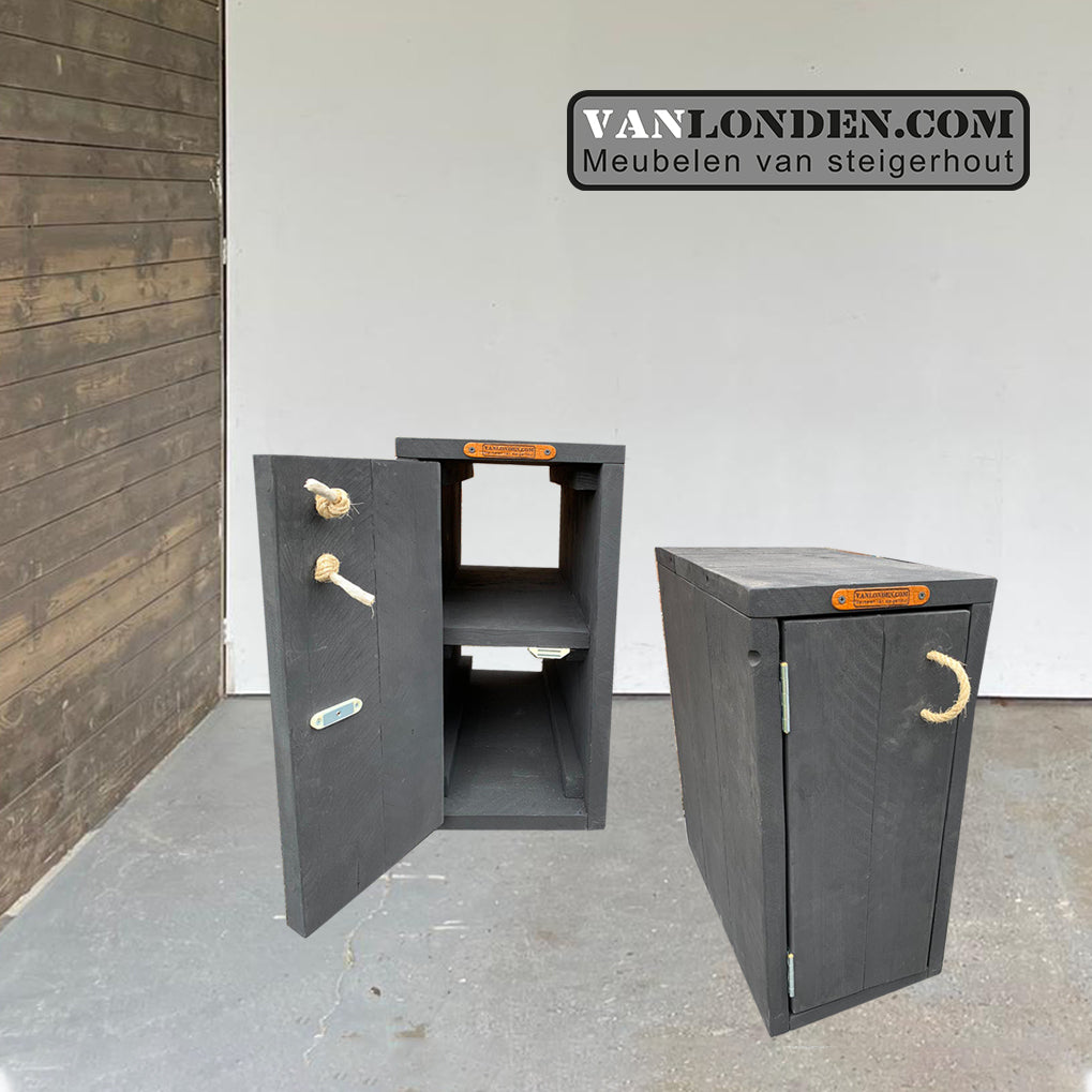 Zwart steigerhouten nachtkastje Roland