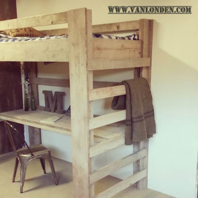 Steigerhouten hoogslaper met bureau Niek