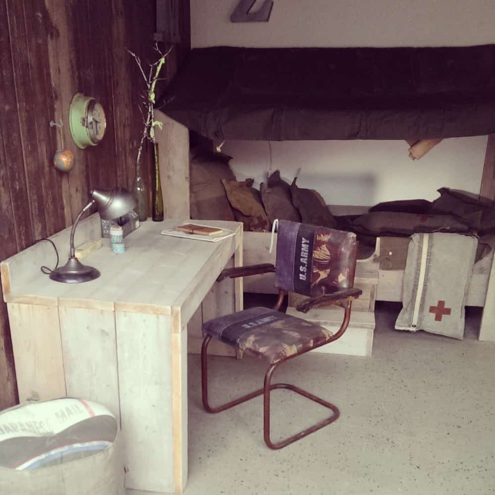 Steigerhouten bureau Ruben