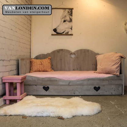 Steigerhouten bedbank Amy
