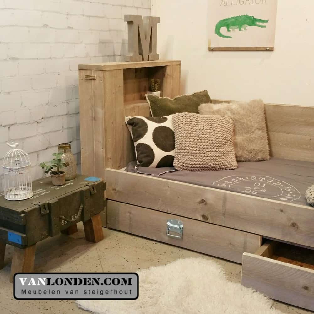 Steigerhouten bedbank Joas