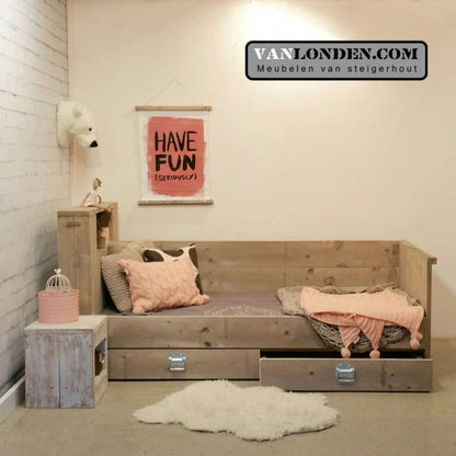 Steigerhouten bedbank Jolie