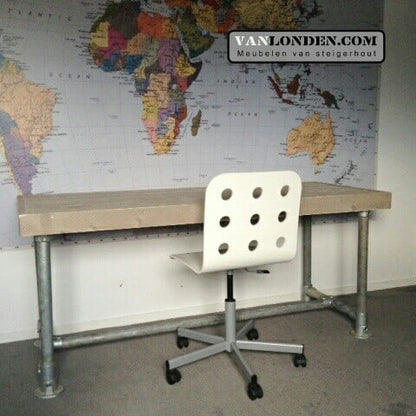 Steigerhouten bureau Jorrit