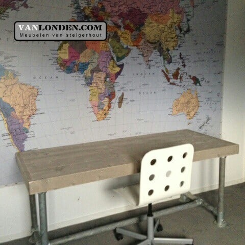 Steigerhouten bureau Jorrit