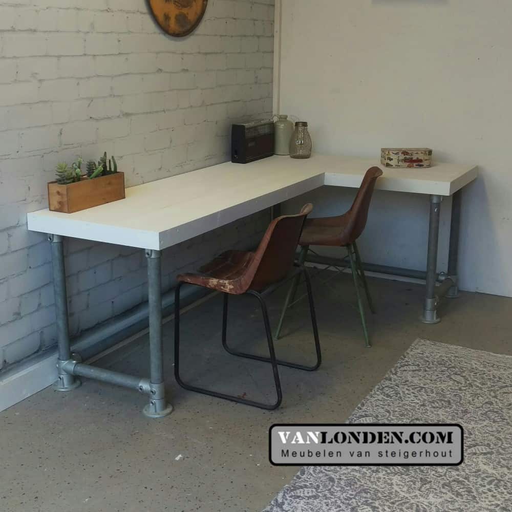 Steigerhouten bureau Otto