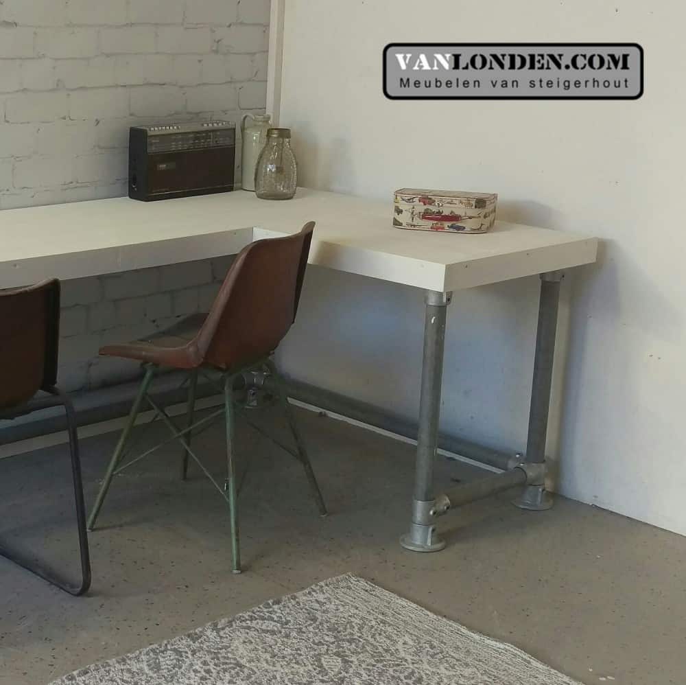 Steigerhouten bureau Otto