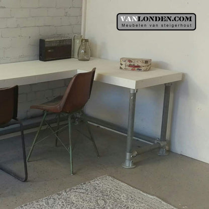 Steigerhouten bureau Otto