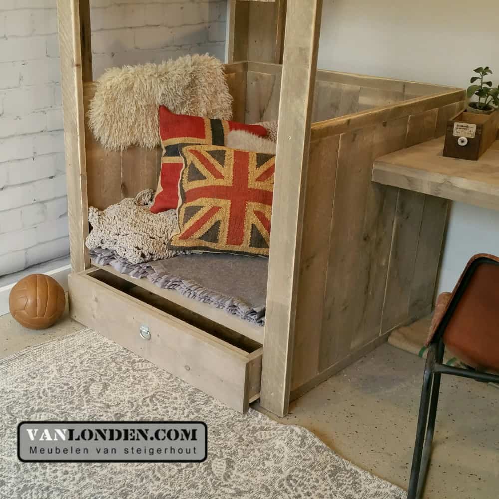 Steigerhouten hoogslaper met bureau Chiel