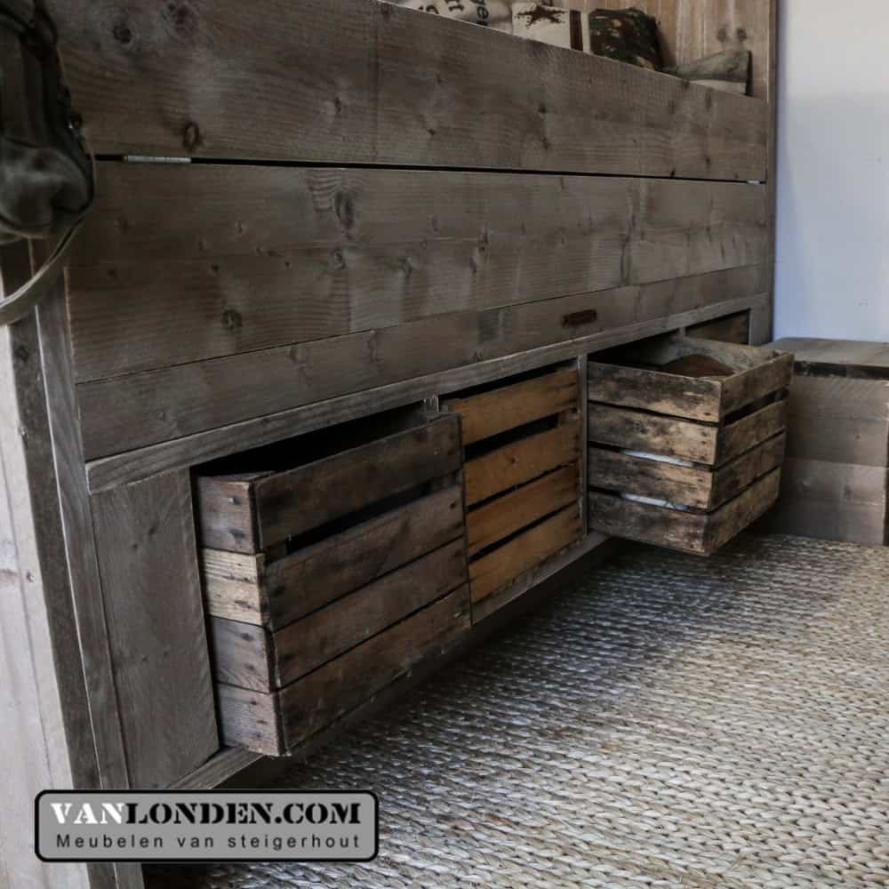 Steigerhouten kajuitbed Gernand met fruitkisten