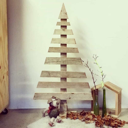 Kerstboom van steigerhout Claus