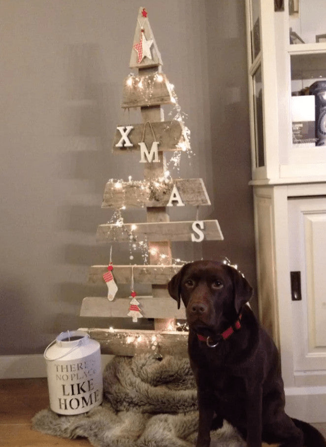 Kerstboom van steigerhout Claus