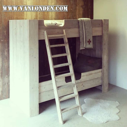 Steigerhouten stapelbed Owen