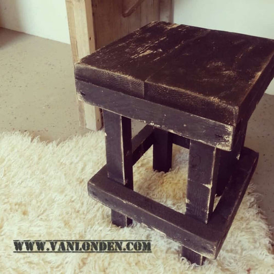 Steigerhouten krukje Gijs