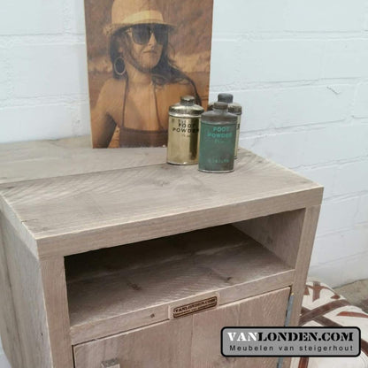 Steigerhouten nachtkastje Megan