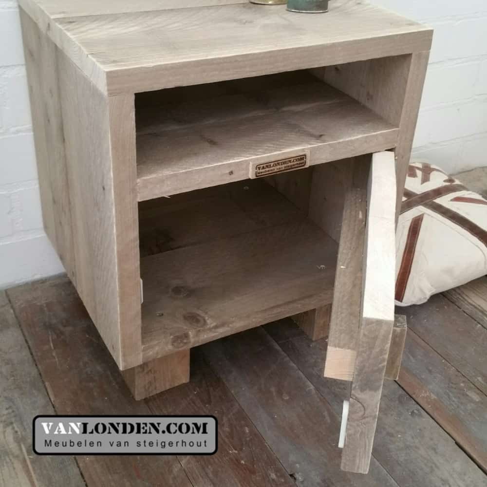 Steigerhouten nachtkastje Megan