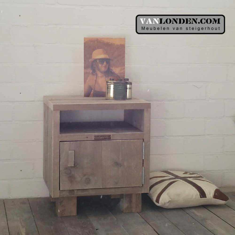 Steigerhouten nachtkastje Megan