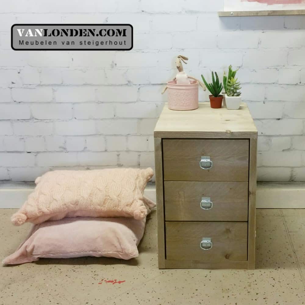 Steigerhouten nachtkastje Nathalie