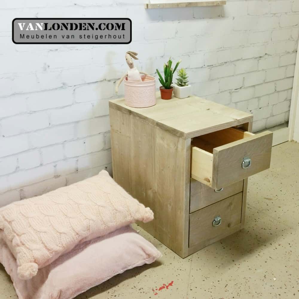 Steigerhouten nachtkastje Nathalie