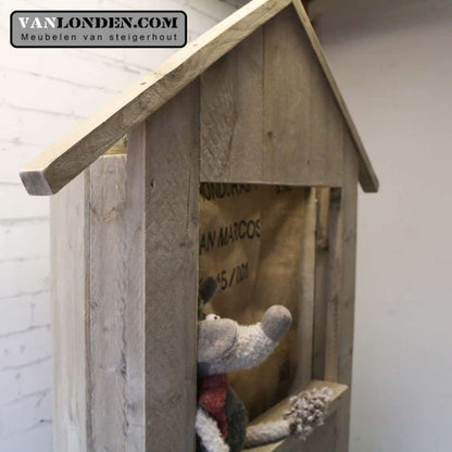 Steigerhouten poppenkast Annemiek