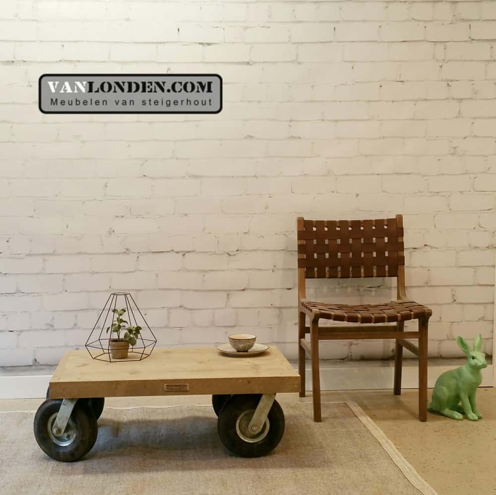 Steigerhouten salontafel op wielen Ger