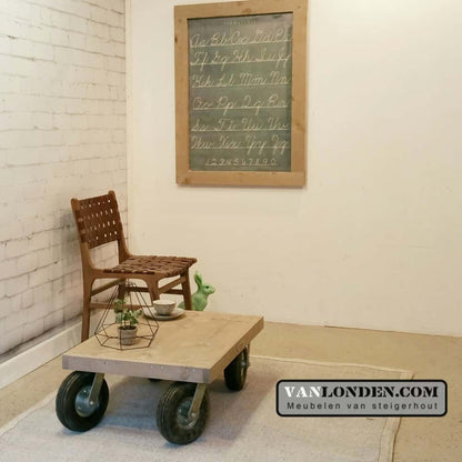 Steigerhouten salontafel op wielen Ger