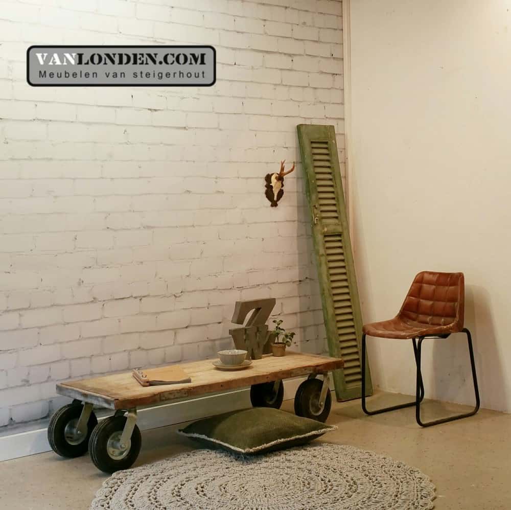 Steenschot houten salontafel op wielen Seth