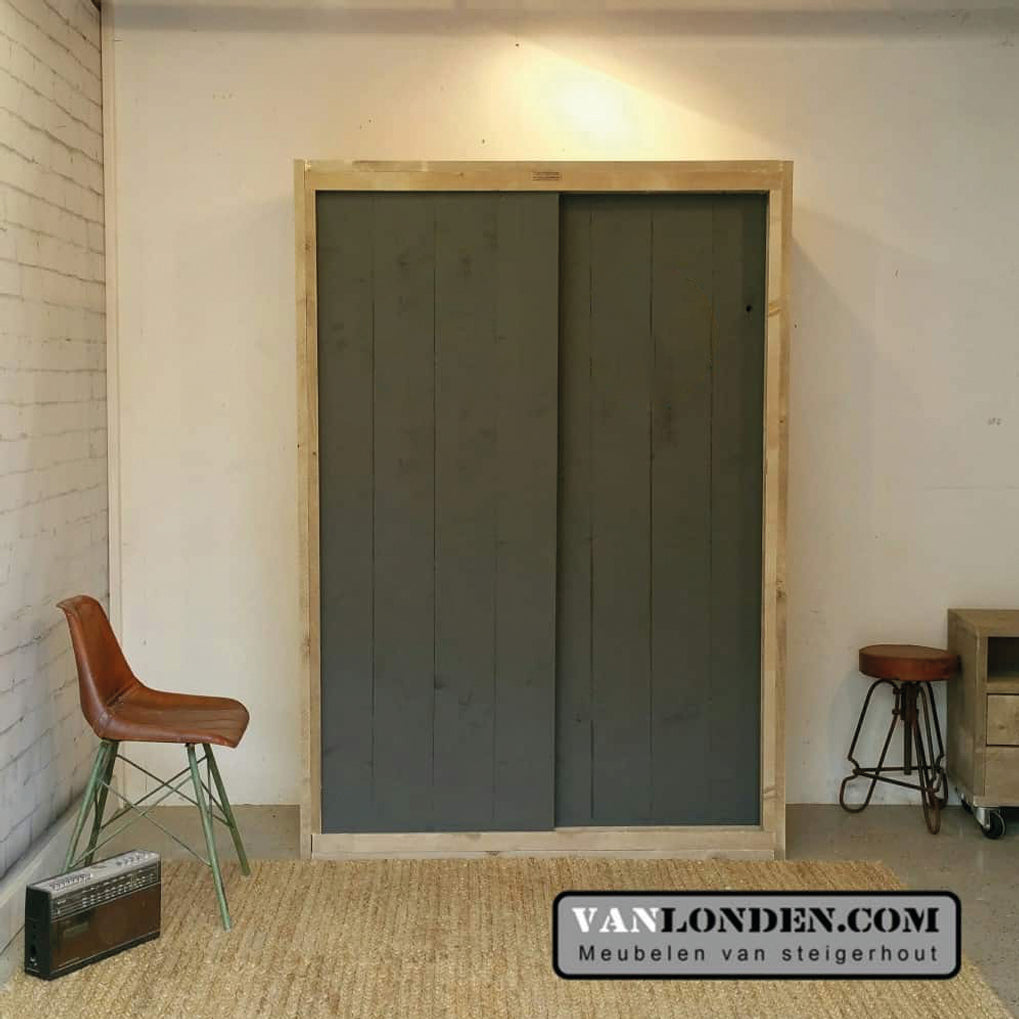 Steigerhouten schuifdeurkast Sebastiaan