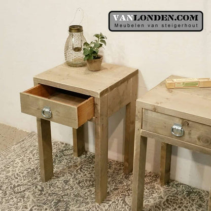 Steigerhouten side table Stella