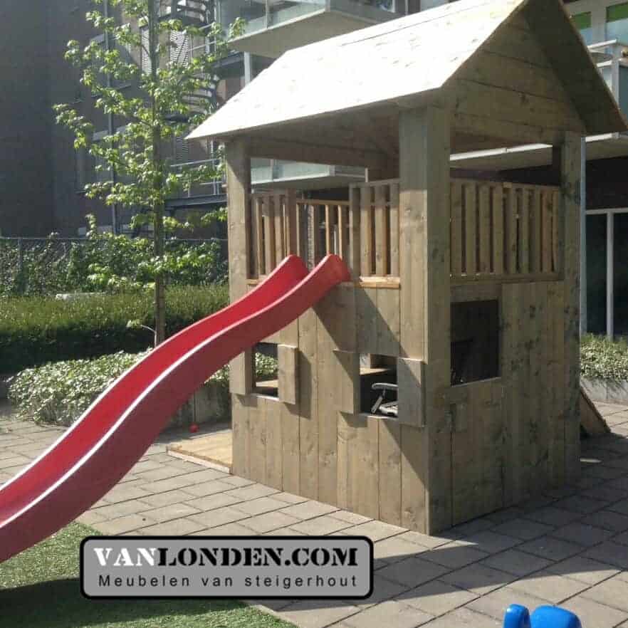 Steigerhouten speelhuis Simon