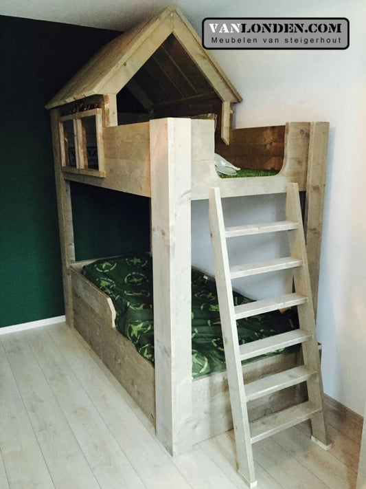 Steigerhouten stapelbed Ties