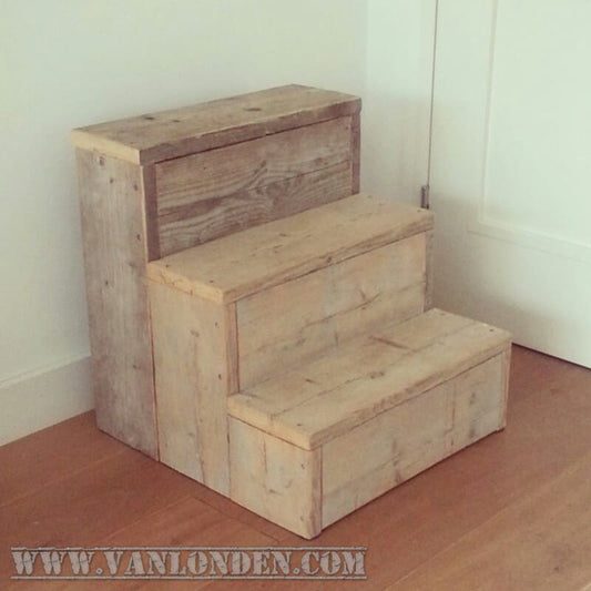 Steigerhouten trapje Tim