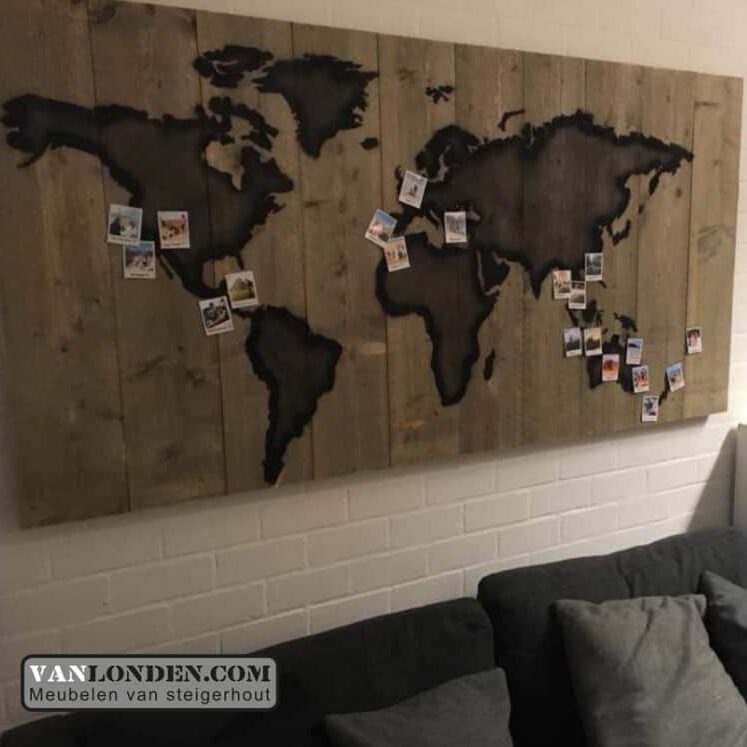 Steigerhouten stapelbed Jonathan met wereldkaart