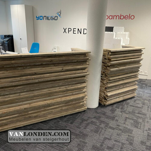 Steigerhouten inrichting Yonego desk