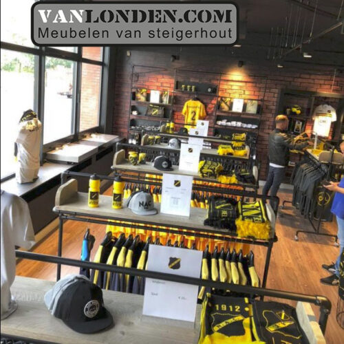 Vanlondencom interieur overview fanshop NAC