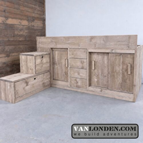Steigerhouten half-hoogslaper met kast Willis (Steigerhouten hoogslapers) Steigerhouten half-hoogslaper met kast Willis (Steigerhouten hoogslapers)